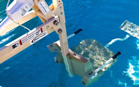 The Mighty 400 Pool Lift
