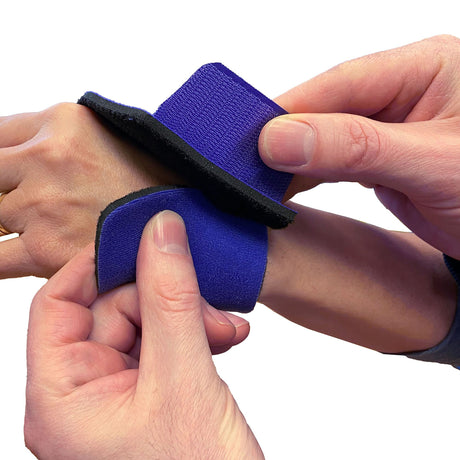 Benik Pediatric Neoprene Glove with Thumb Support - Velcro